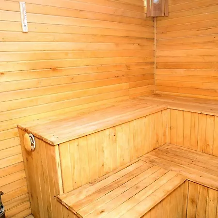 Den House * Myslovka